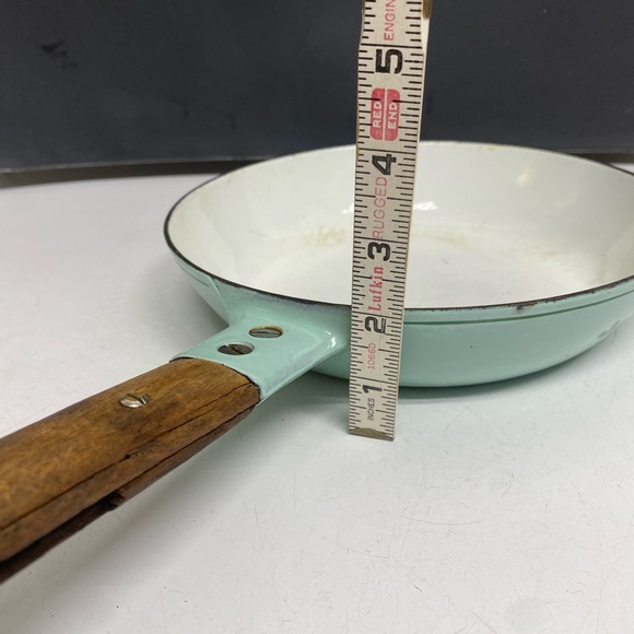 Dru Holland Seafoam Blue Enamel Cast Iron Pan - Picture 16 of 17